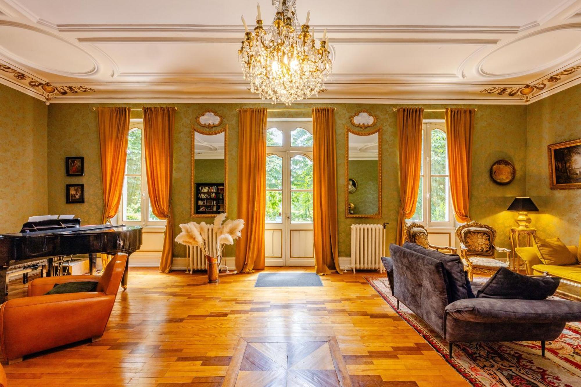 Le Manoir Du Thouron 호텔 Saint-Sulpice  외부 사진